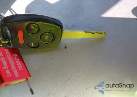 2006 Honda Civic Hybrid from USA, damaged, VIN JHMFA36206S006698